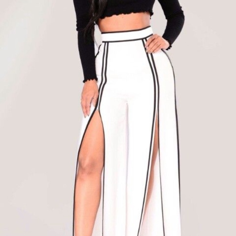 Fashion Nova White Wide Legged Pants